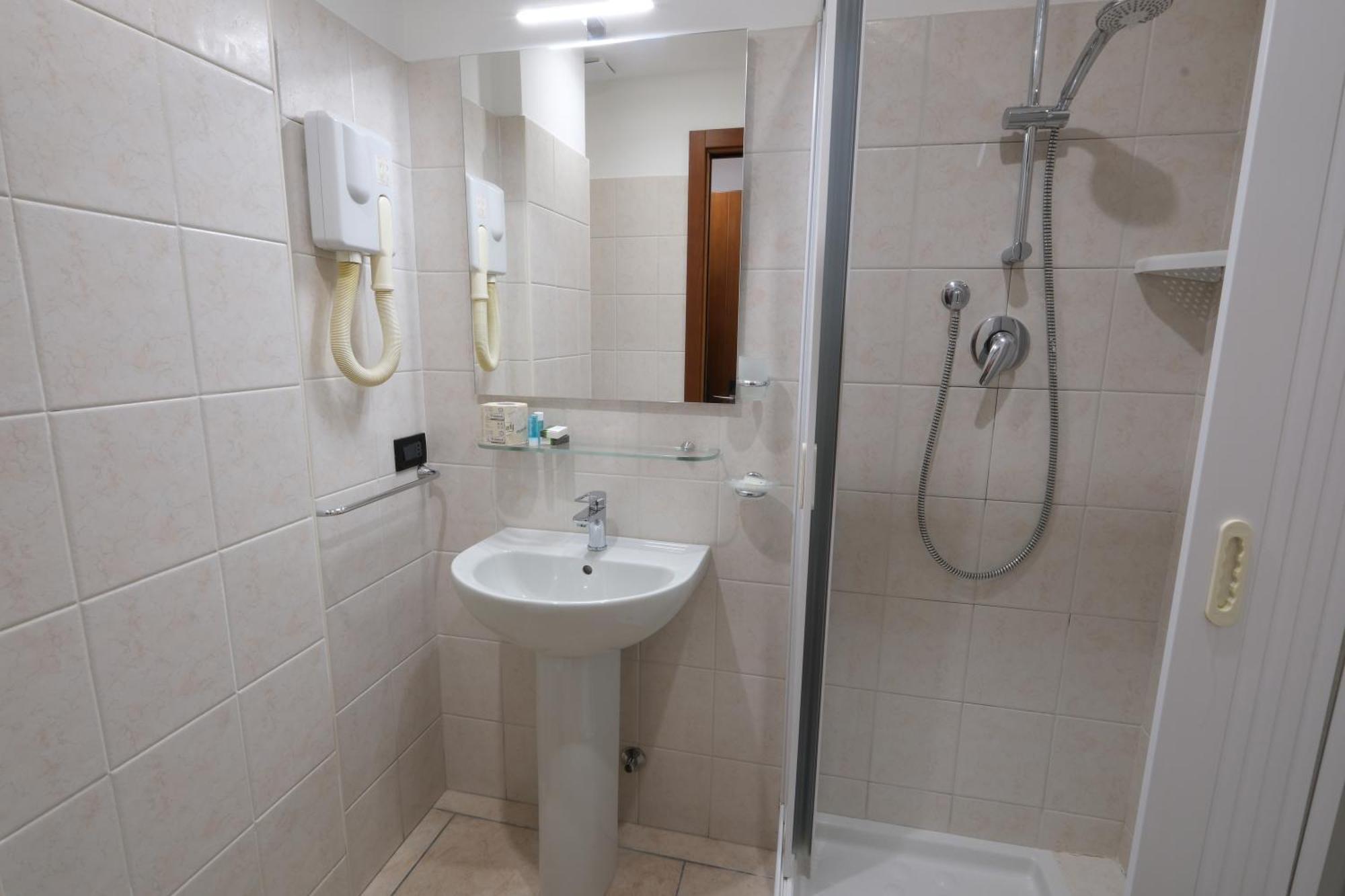 Hotel Nuovo Metro Milano Dış mekan fotoğraf